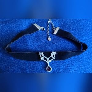 Chloe and Isabel chandelier web choker